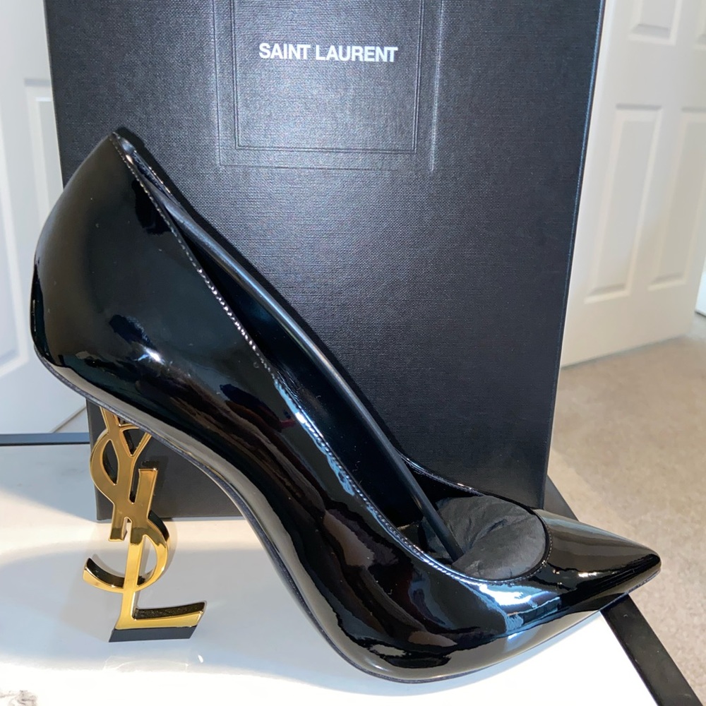 Yves Saint Laurent Opyum Pump